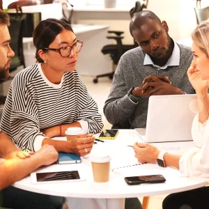 gdp-training-products-GDP-for-RPs-and-Management-colleagues-around-table-discussing