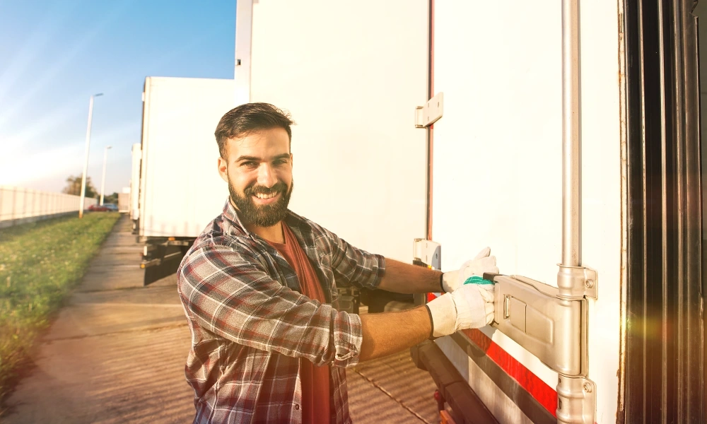 gdp-training-products-driver-training-man-securing-rear-doors-truck
